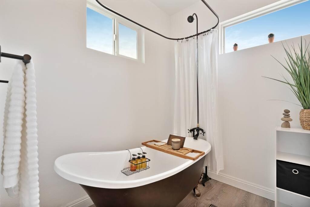 Beautiful Newly Remodeled Home, Near Jt Park Joshua Tree Exterior foto